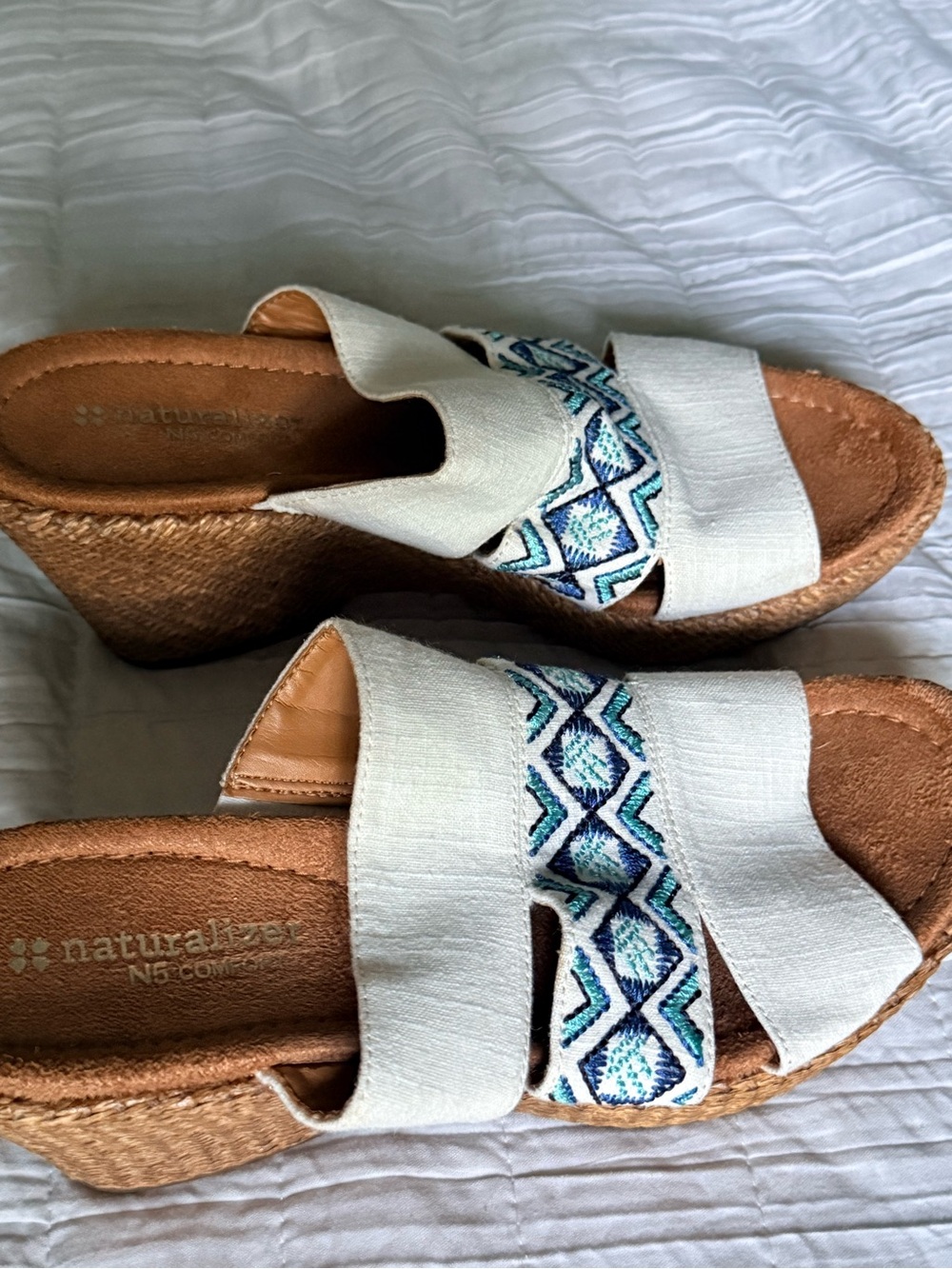 Naturalizer White Slide Sandals with Blue and Teal Embroidered Strap - Picture 4 of 7